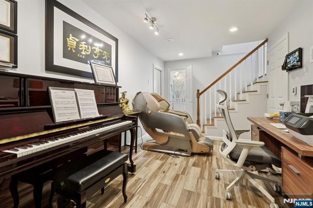 44 Richard Court, River Edge, NJ 07661