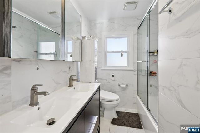 44 Richard Court, River Edge, NJ 07661