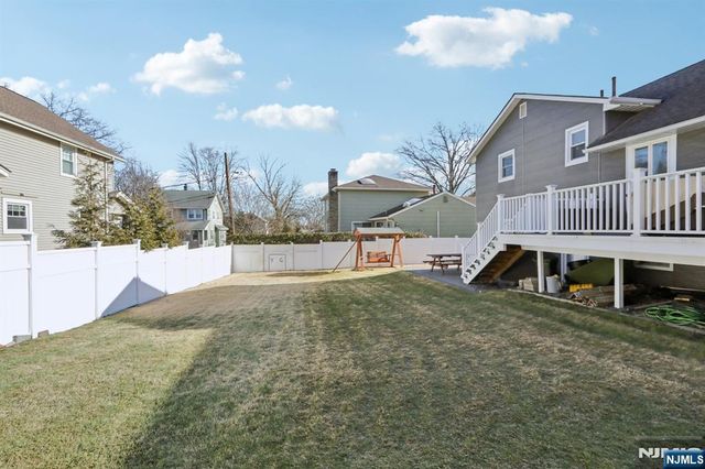 44 Richard Court, River Edge, NJ 07661