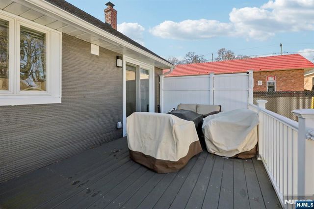 44 Richard Court, River Edge, NJ 07661