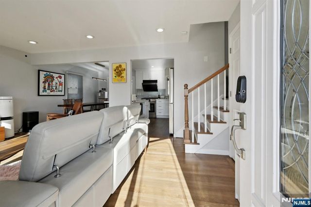 44 Richard Court, River Edge, NJ 07661