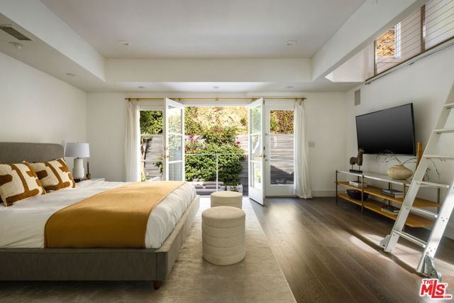 2130 Outpost Drive, Los Angeles, CA 90068