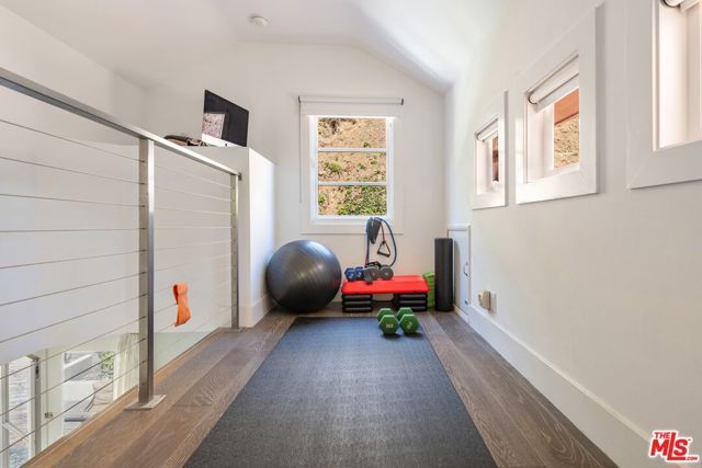 2130 Outpost Drive, Los Angeles, CA 90068