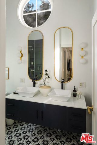 2130 Outpost Drive, Los Angeles, CA 90068