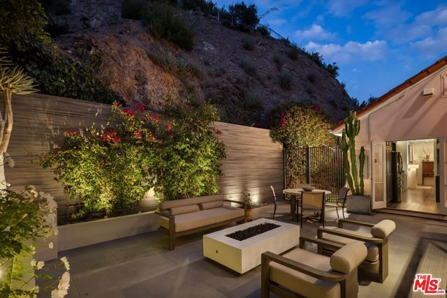 2130 Outpost Drive, Los Angeles, CA 90068