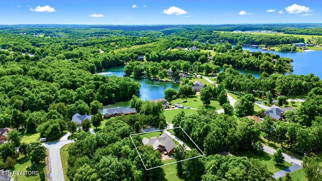 1401 Holiday Drive, Crossville, TN 38555