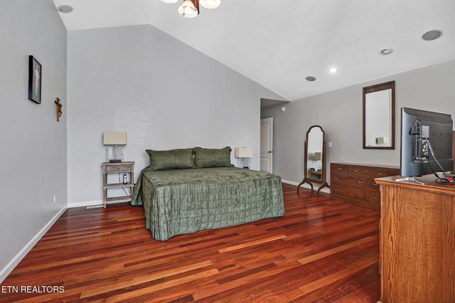 1401 Holiday Drive, Crossville, TN 38555