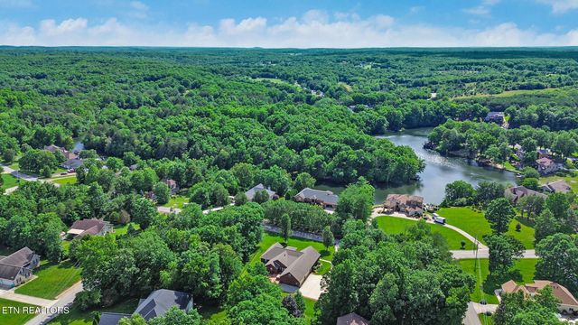 1401 Holiday Drive, Crossville, TN 38555