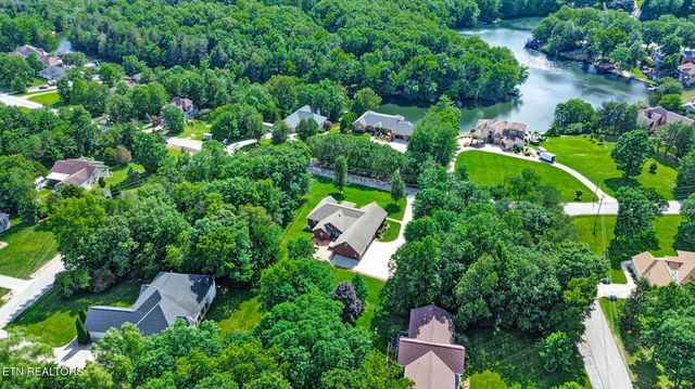 1401 Holiday Drive, Crossville, TN 38555
