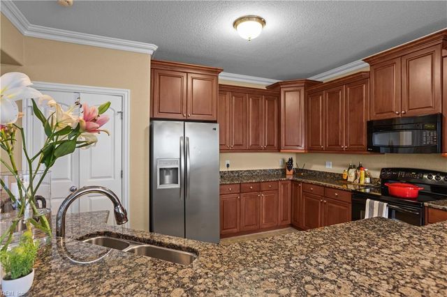 1025 Horton PL, Virginia Beach, VA 23454