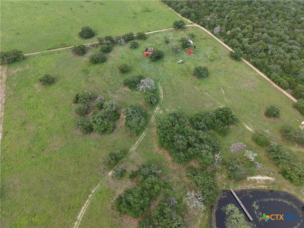 Image 4 of property listing at 209 Rice Road, Yoakum, TX 77995