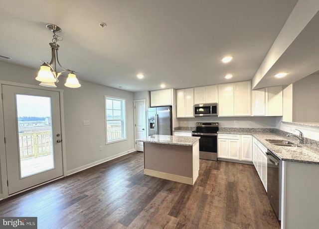 148 OLGA DR, Martinsburg, WV 25403