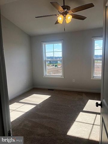 148 OLGA DR, Martinsburg, WV 25403