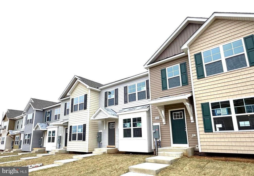 148 OLGA DR, Martinsburg, WV 25403