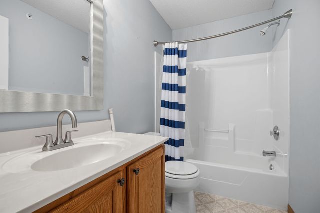 1204 Timber Way, Stillwater, MN 55082