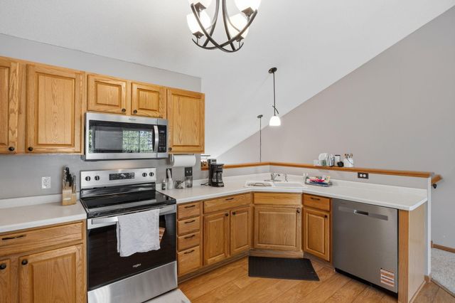 1204 Timber Way, Stillwater, MN 55082