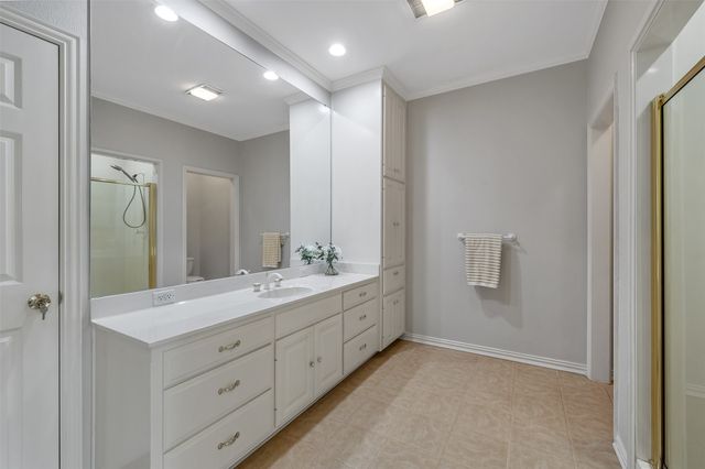 233 Lakeside Place, Mineola, TX 75773