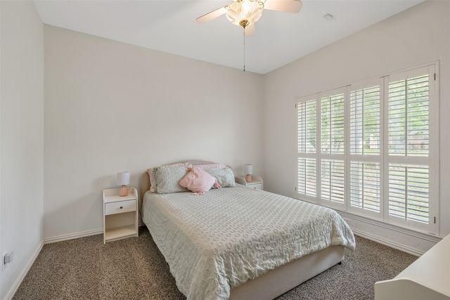 233 Lakeside Place, Mineola, TX 75773