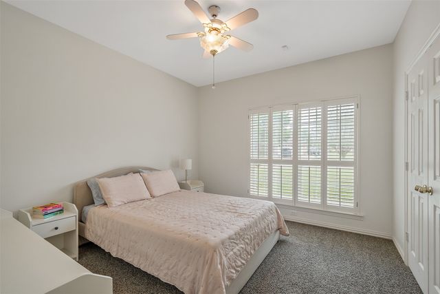 233 Lakeside Place, Mineola, TX 75773