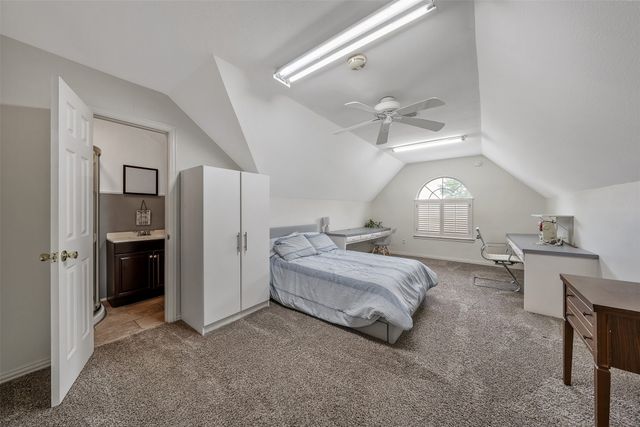 233 Lakeside Place, Mineola, TX 75773