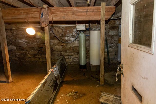 370 Thornton Rd, Hanover, IN 47243