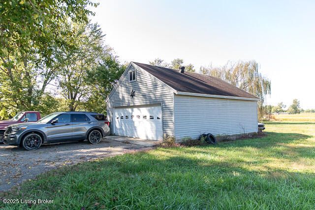 370 Thornton Rd, Hanover, IN 47243