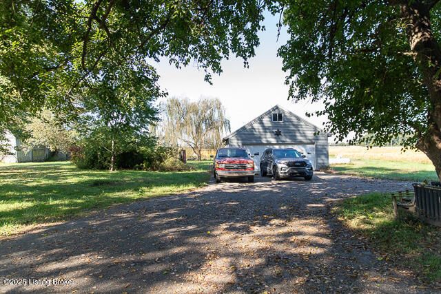 370 Thornton Rd, Hanover, IN 47243