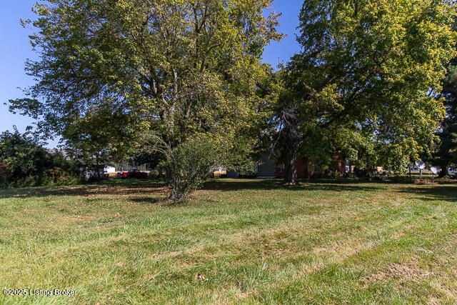 370 Thornton Rd, Hanover, IN 47243