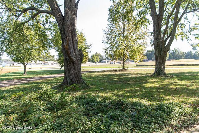 370 Thornton Rd, Hanover, IN 47243