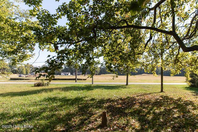 370 Thornton Rd, Hanover, IN 47243