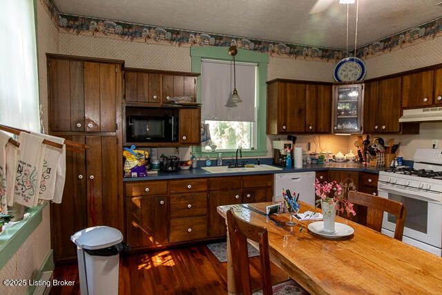 370 Thornton Rd, Hanover, IN 47243