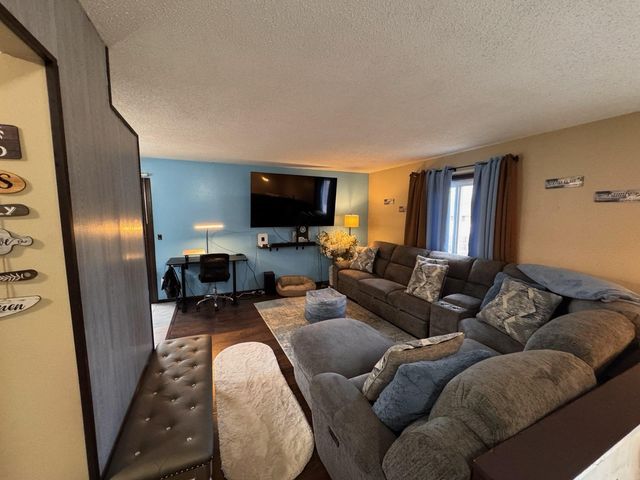 2431 112th Lane NW, Coon Rapids, MN 55433