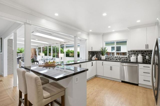 1740 Rosemary Lane, Redwood City, CA 94061