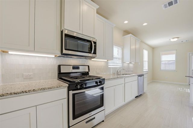 10902 Granite Chief Drive, Rosharon, TX 77583