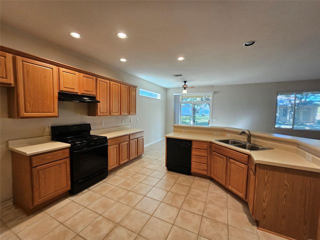 211 Red Poppy TRL, Georgetown, TX 78633