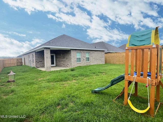 413 Sturnidae Cove, Ocean Springs, MS 39564