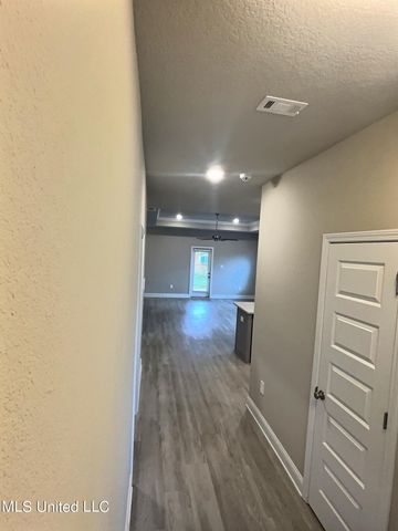 413 Sturnidae Cove, Ocean Springs, MS 39564