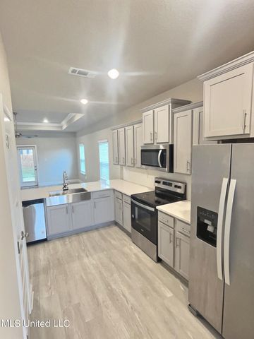 413 Sturnidae Cove, Ocean Springs, MS 39564