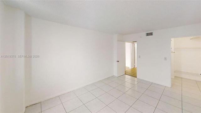 210 174th St 1918, Sunny Isles Beach, FL 33160