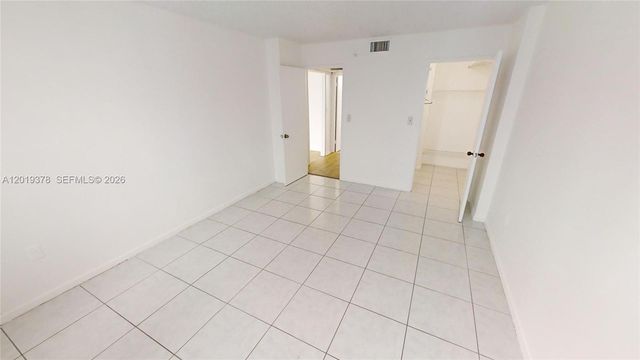 210 174th St 1918, Sunny Isles Beach, FL 33160