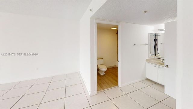210 174th St 1918, Sunny Isles Beach, FL 33160