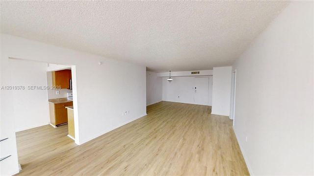 210 174th St 1918, Sunny Isles Beach, FL 33160