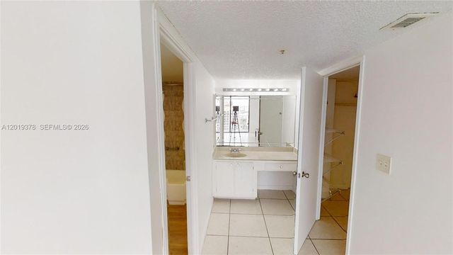 210 174th St 1918, Sunny Isles Beach, FL 33160