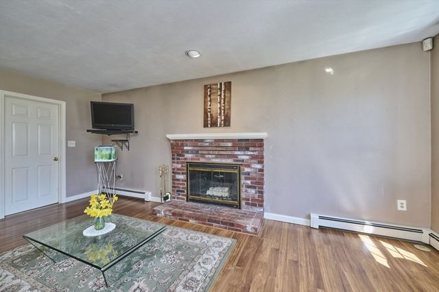 70 Harrington Rd, Framingham, MA 01701