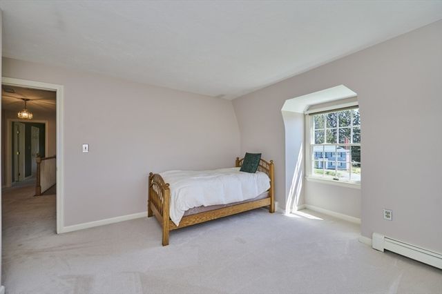 70 Harrington Rd, Framingham, MA 01701