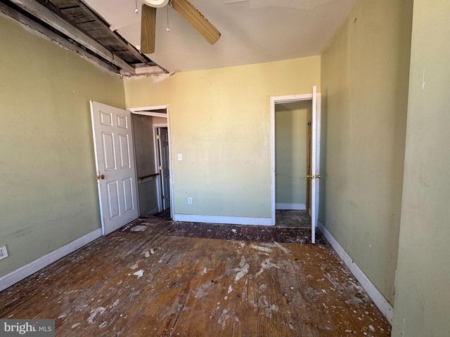 2141 VINE ST, Baltimore, MD 21223