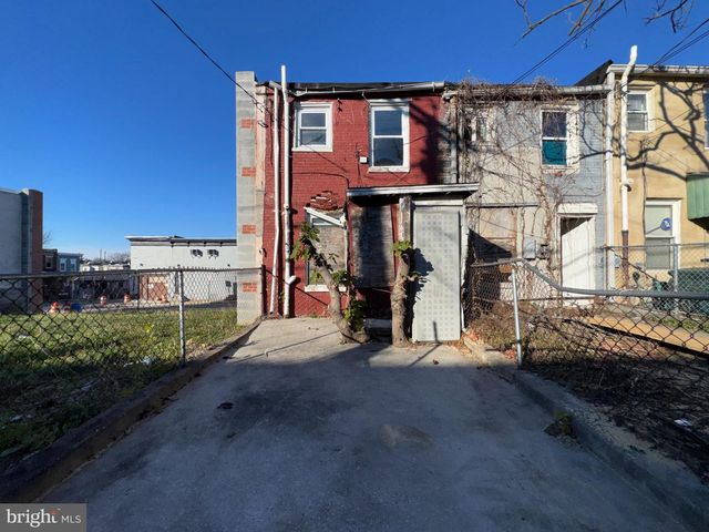 2141 VINE ST, Baltimore, MD 21223