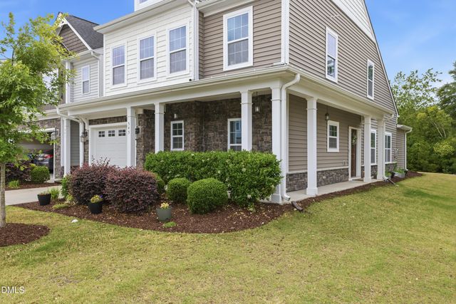 545 Barneswyck Drive, Fuquay Varina, NC 27526