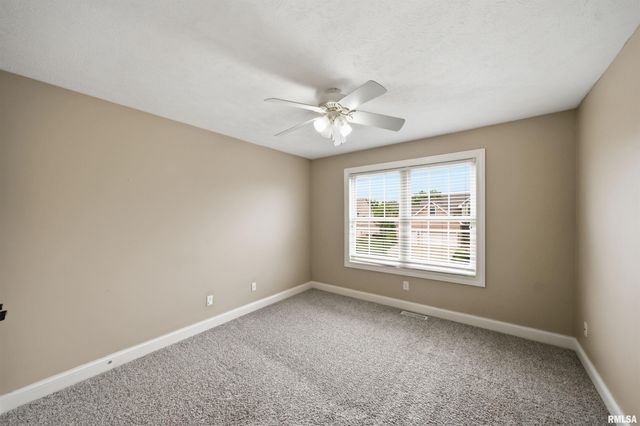 4110 W ANNBRIAR Drive, Peoria, IL 61615