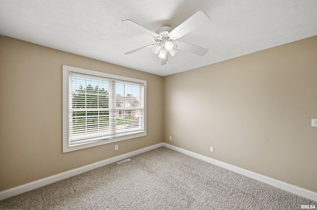 4110 W ANNBRIAR Drive, Peoria, IL 61615